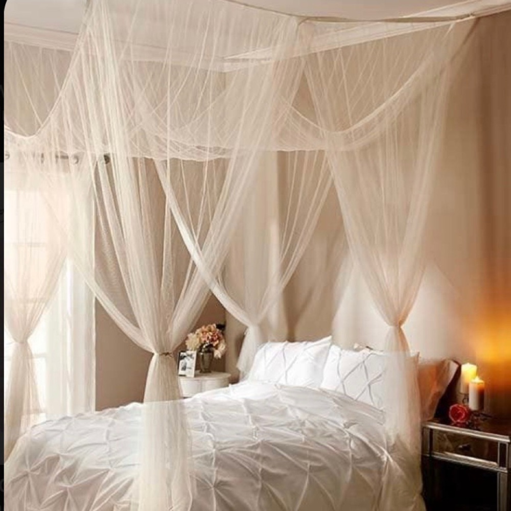 Mesh bed canopy